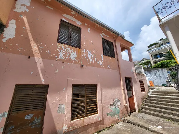 House with plot on sale in Rafailovici